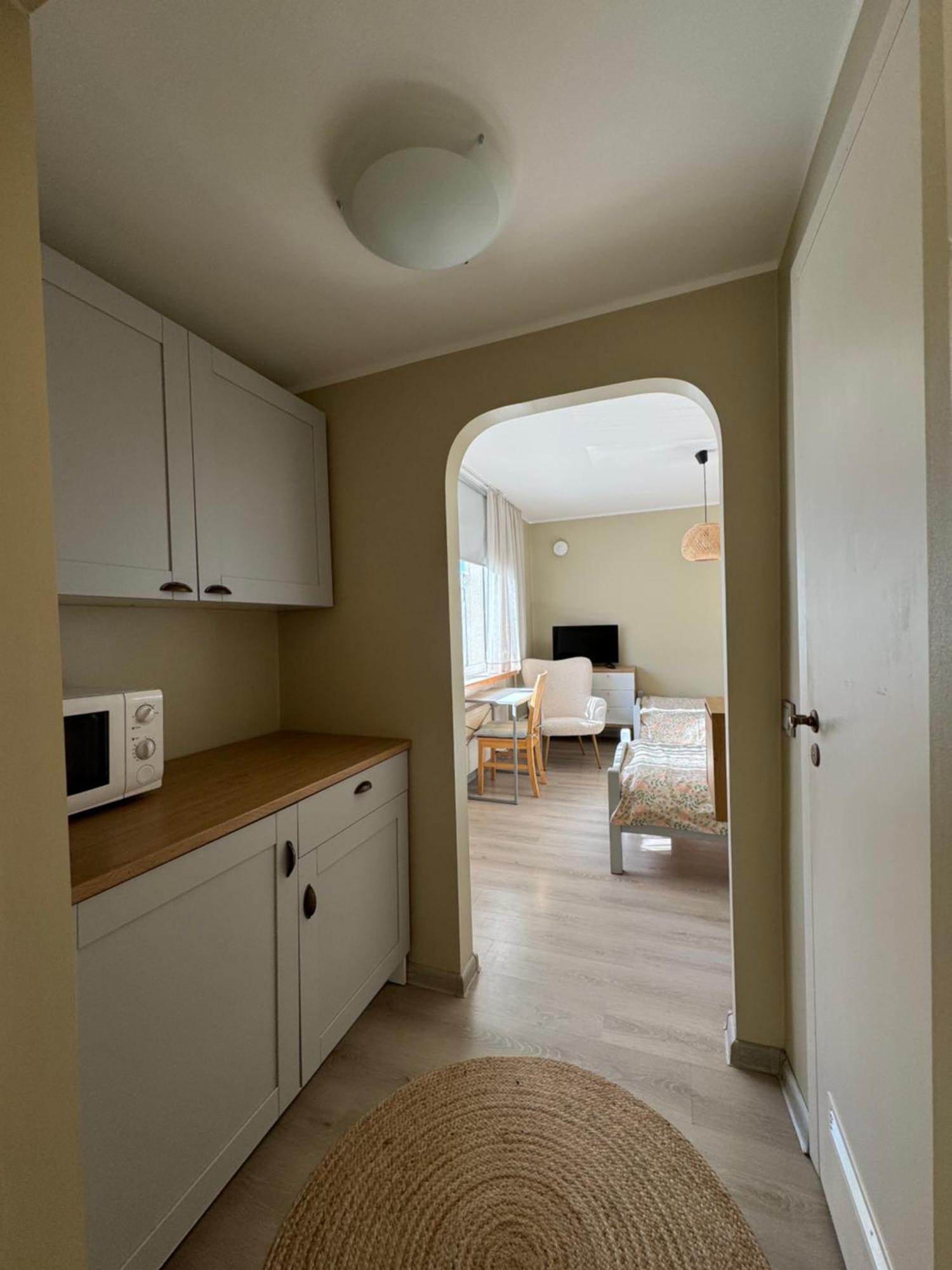 Ohtu Poik 4 City Center Apartment Pärnu Esterno foto